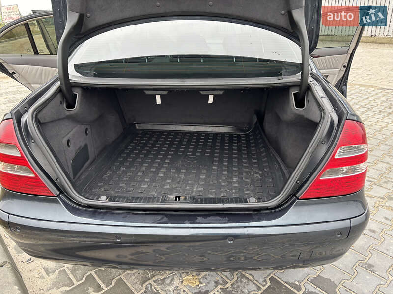 Седан Mercedes-Benz E-Class 2003 в Львові фото 45 Седан Mercedes-Benz E-Class 2003 в Львові