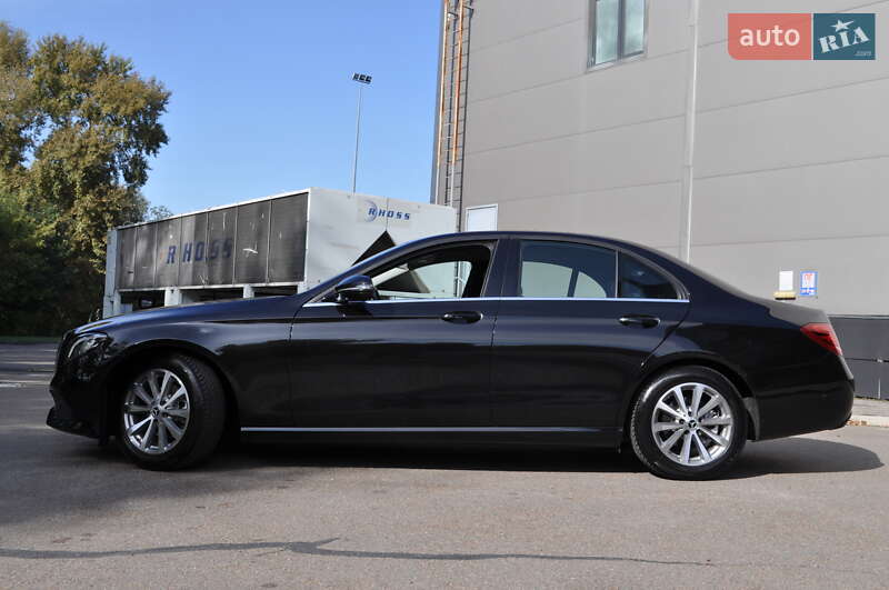 Седан Mercedes-Benz E-Class 2018 в Києві