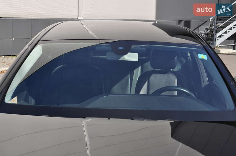 Седан Mercedes-Benz E-Class 2018 в Києві