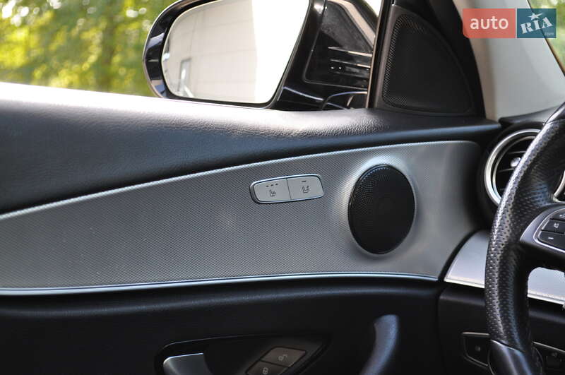 Седан Mercedes-Benz E-Class 2018 в Києві