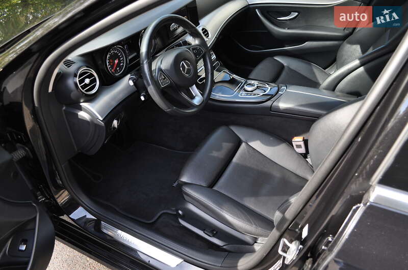 Седан Mercedes-Benz E-Class 2018 в Києві