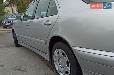 Седан Mercedes-Benz E-Class 1999 в 