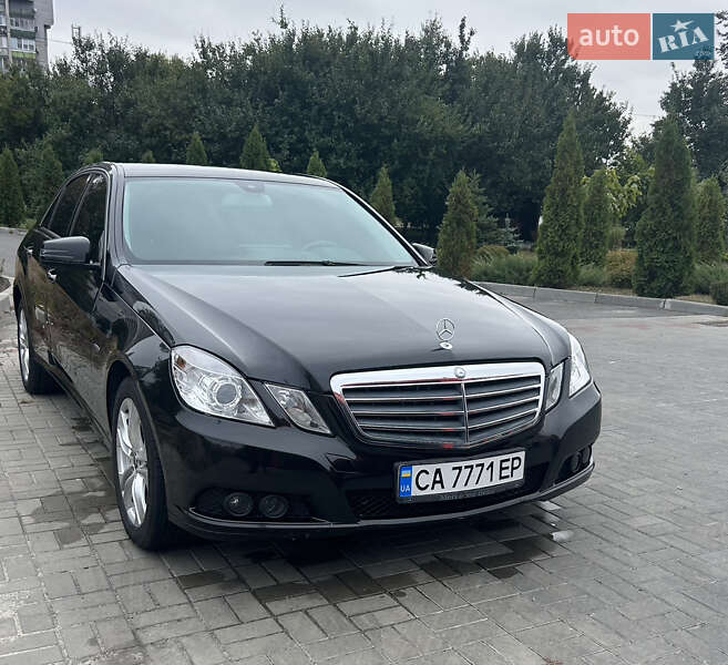 Седан Mercedes-Benz E-Class 2009 в 