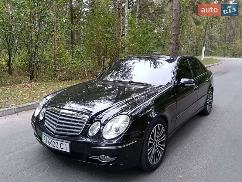 Седан Mercedes-Benz E-Class 2008 в 