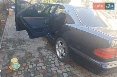 Седан Mercedes-Benz E-Class 1998 в 