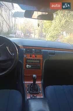 Седан Mercedes-Benz E-Class 1998 в 