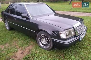 Седан Mercedes-Benz E-Class 1992 в 