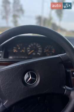 Седан Mercedes-Benz E-Class 1991 в 