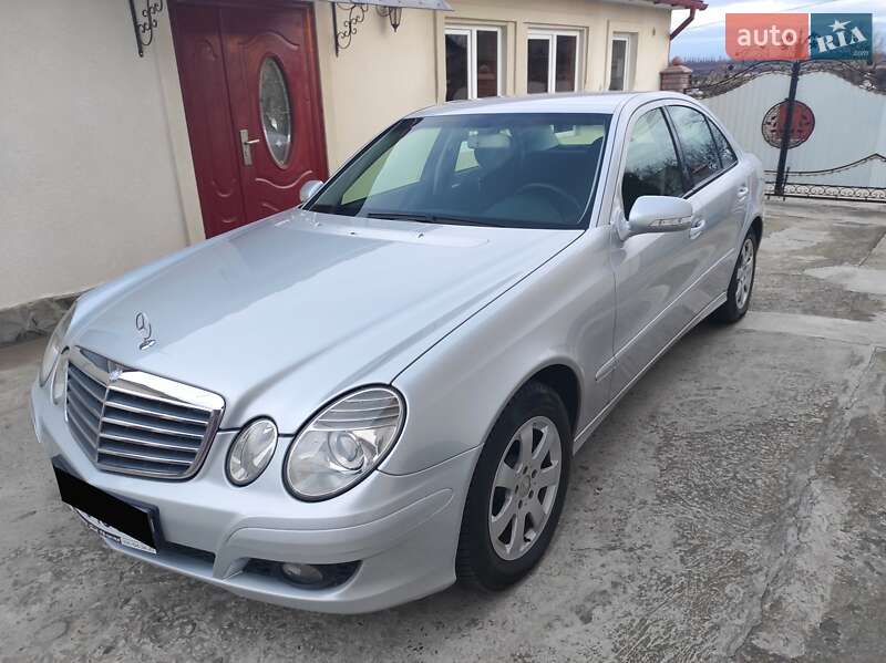 Седан Mercedes-Benz E-Class 2007 в Черновцах