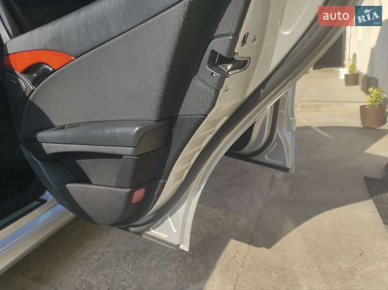 Седан Mercedes-Benz E-Class 2007 в Черновцах