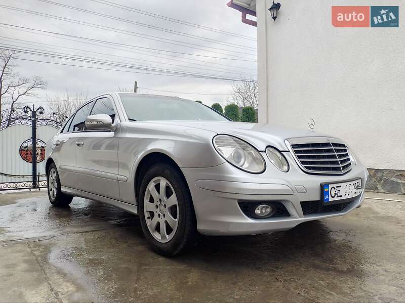 Седан Mercedes-Benz E-Class 2007 в Черновцах