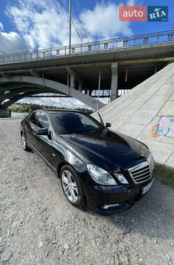 Седан Mercedes-Benz E-Class 2009 в Виннице