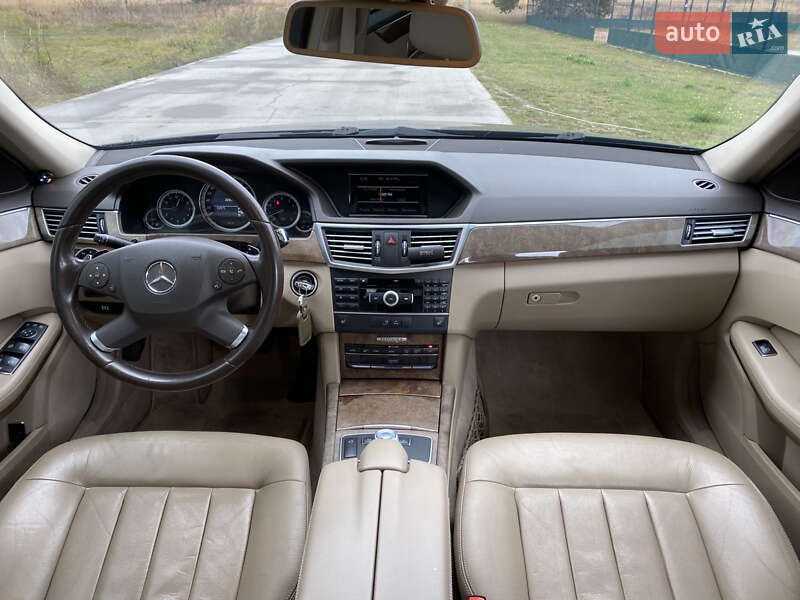 Седан Mercedes-Benz E-Class 2011 в Києві фото 7 Седан Mercedes-Benz E-Class 2011 в Києві