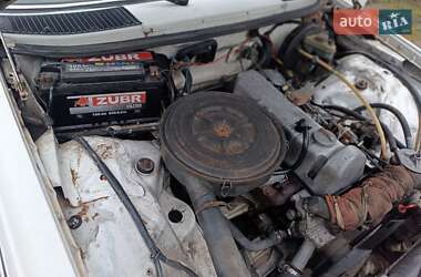 Седан Mercedes-Benz E-Class 1982 в 