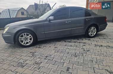 Седан Mercedes-Benz E-Class 2008 в 