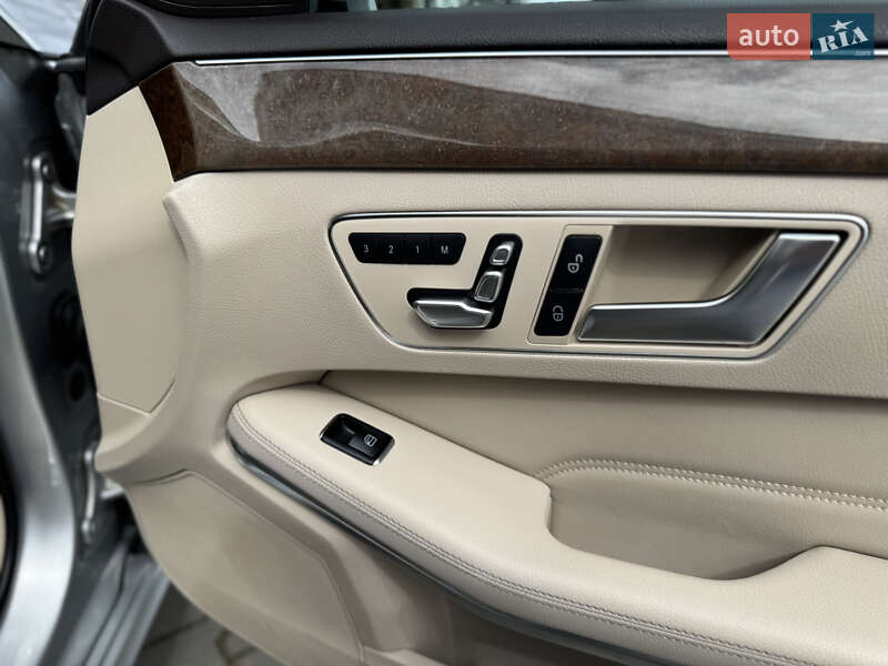 Седан Mercedes-Benz E-Class 2014 в Звягелі