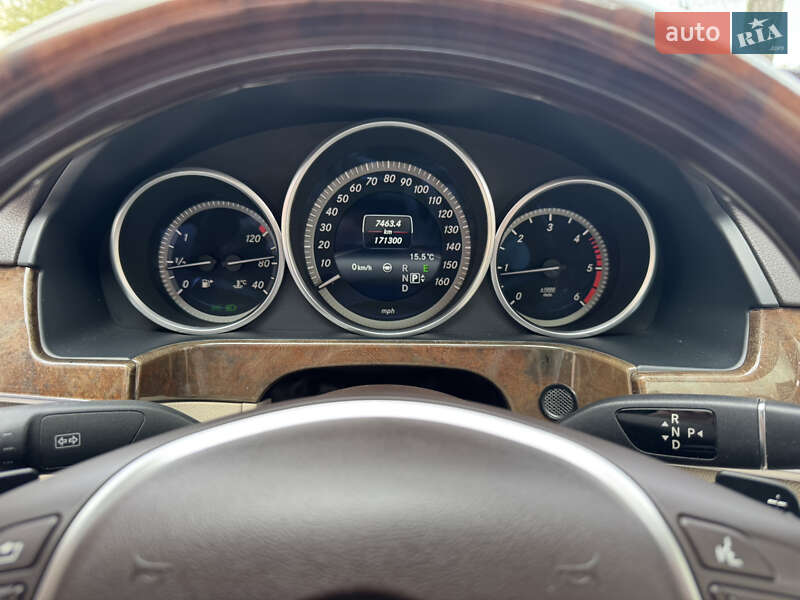 Седан Mercedes-Benz E-Class 2014 в Звягелі