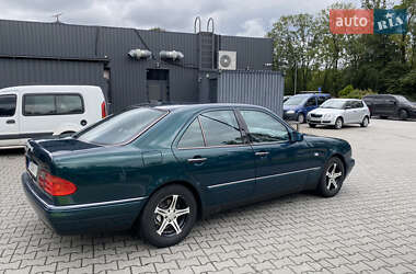 Седан Mercedes-Benz E-Class 1999 в 