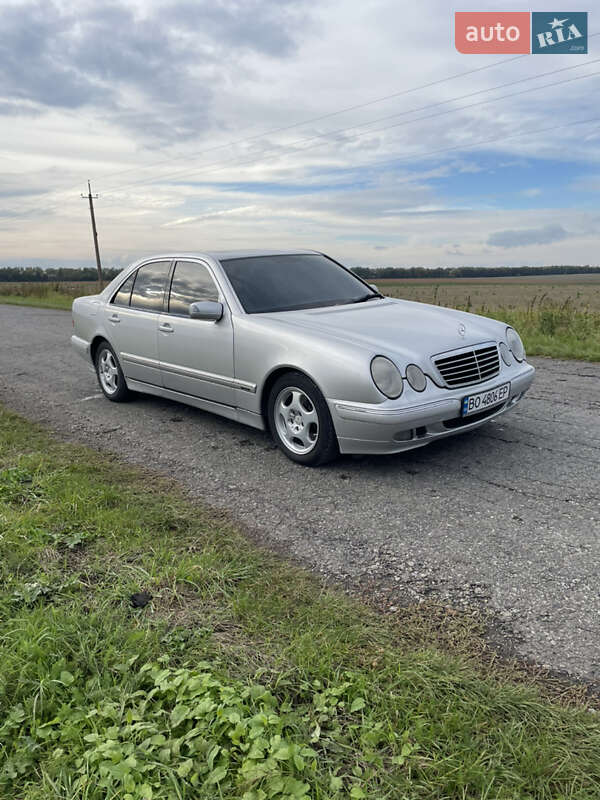 Седан Mercedes-Benz E-Class 2000 в Тернополе
