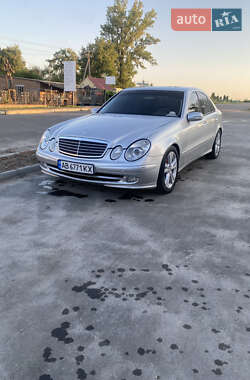 Седан Mercedes-Benz E-Class 2002 в Теплике