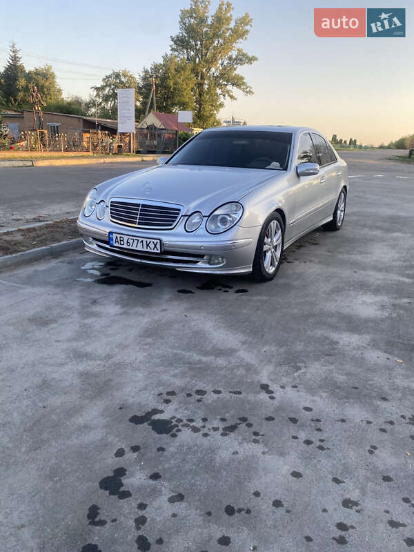 Mercedes-Benz E-Class 2002