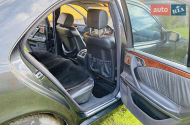 Седан Mercedes-Benz E-Class 2001 в 