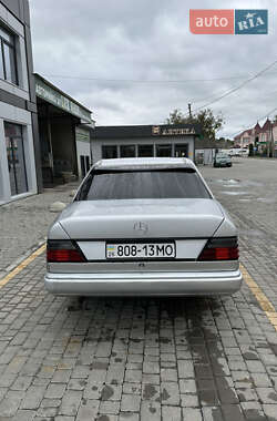 Седан Mercedes-Benz E-Class 1989 в 