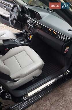 Седан Mercedes-Benz E-Class 2010 в 