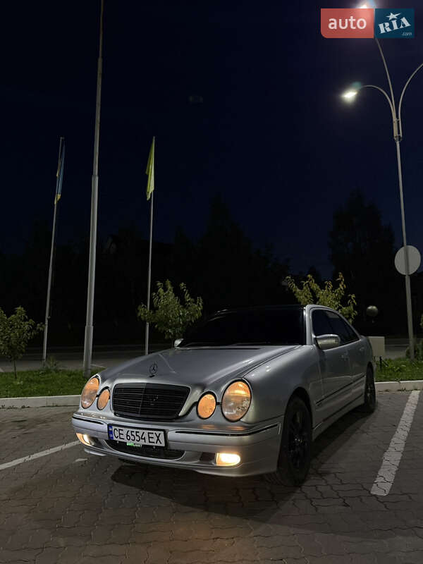 Седан Mercedes-Benz E-Class 2000 в Сторожинце