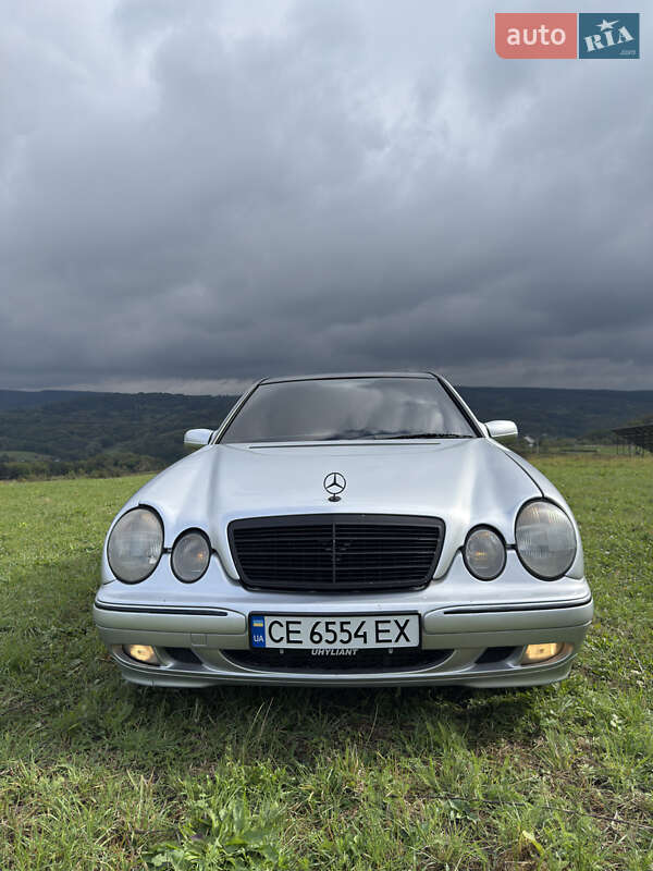 Седан Mercedes-Benz E-Class 2000 в Сторожинце