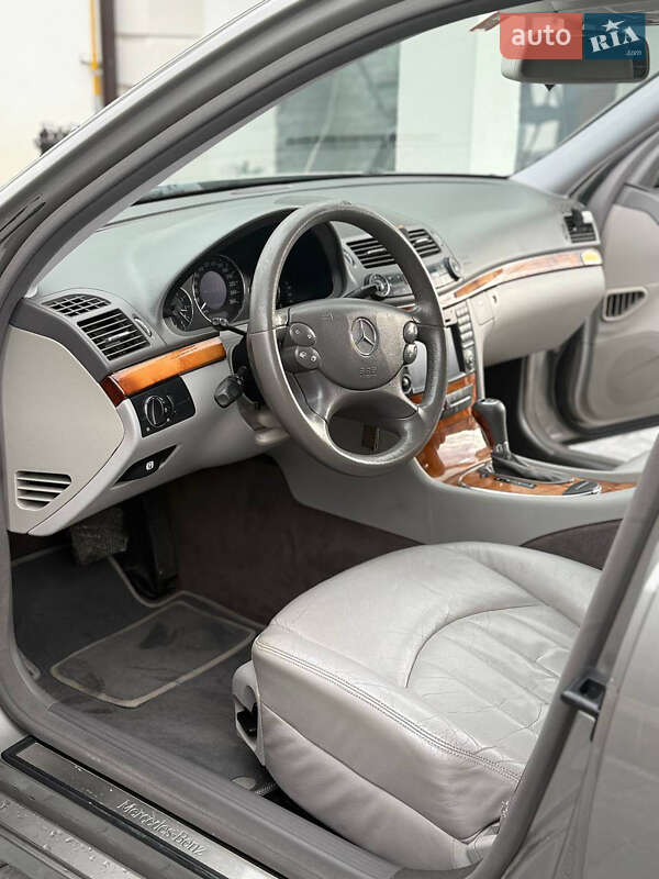 Седан Mercedes-Benz E-Class 2008 в Самборе фото 7 Седан Mercedes-Benz E-Class 2008 в Самборе