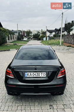 Седан Mercedes-Benz E-Class 2016 в 
