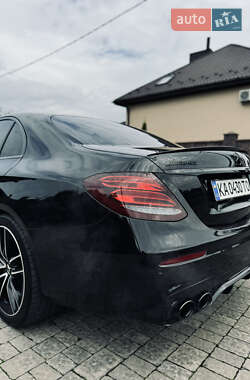 Седан Mercedes-Benz E-Class 2016 в 