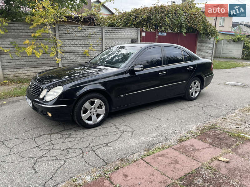 Седан Mercedes-Benz E-Class 2003 в Киеве