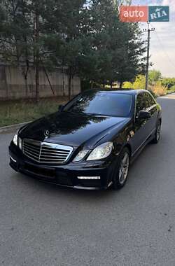 Седан Mercedes-Benz E-Class 2011 в 