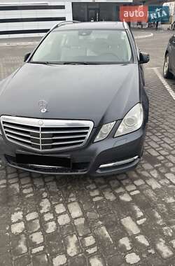 Mercedes-Benz E-Class 2011