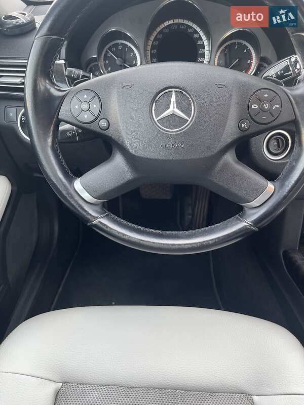 Універсал Mercedes-Benz E-Class 2011 в Дрогобичі