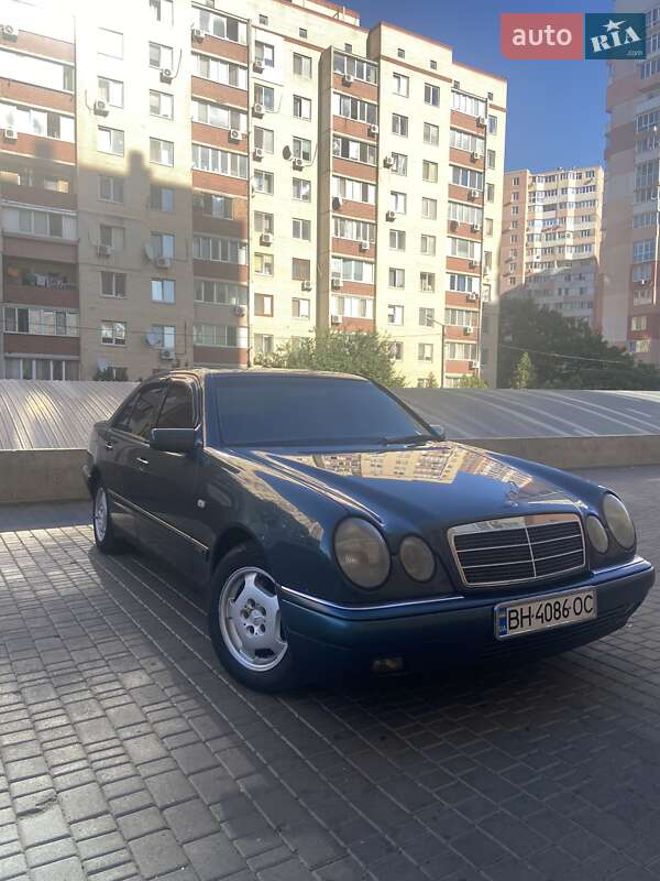 Mercedes-Benz E-Class 1999 Mercedes-Benz E-Class 1999