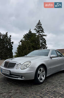 Седан Mercedes-Benz E-Class 2003 в Великодолинському