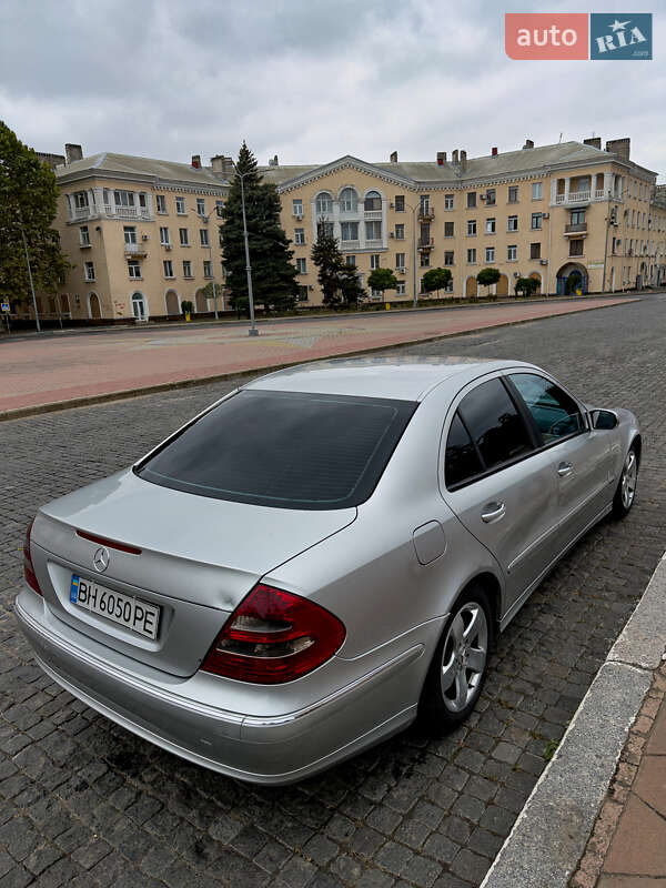 Седан Mercedes-Benz E-Class 2003 в Великодолинском фото 4 Седан Mercedes-Benz E-Class 2003 в Великодолинском