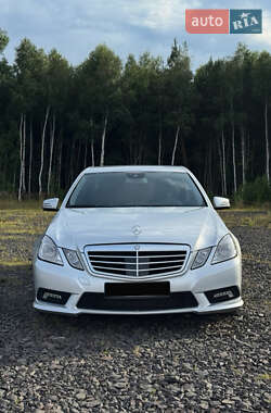 Седан Mercedes-Benz E-Class 2010 в 
