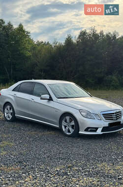 Седан Mercedes-Benz E-Class 2010 в 