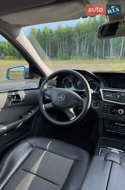Седан Mercedes-Benz E-Class 2010 в 