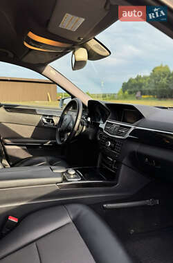 Седан Mercedes-Benz E-Class 2010 в 