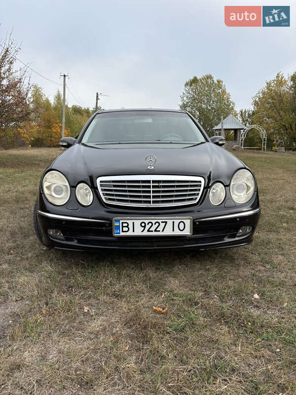 Седан Mercedes-Benz E-Class 2004 в 
