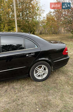 Седан Mercedes-Benz E-Class 2004 в 