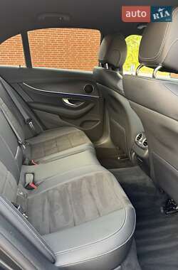 Седан Mercedes-Benz E-Class 2021 в 