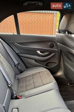 Седан Mercedes-Benz E-Class 2021 в 
