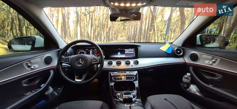 Седан Mercedes-Benz E-Class 2017 в Дніпрі