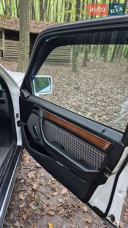 Седан Mercedes-Benz E-Class 1988 в Крюківщині